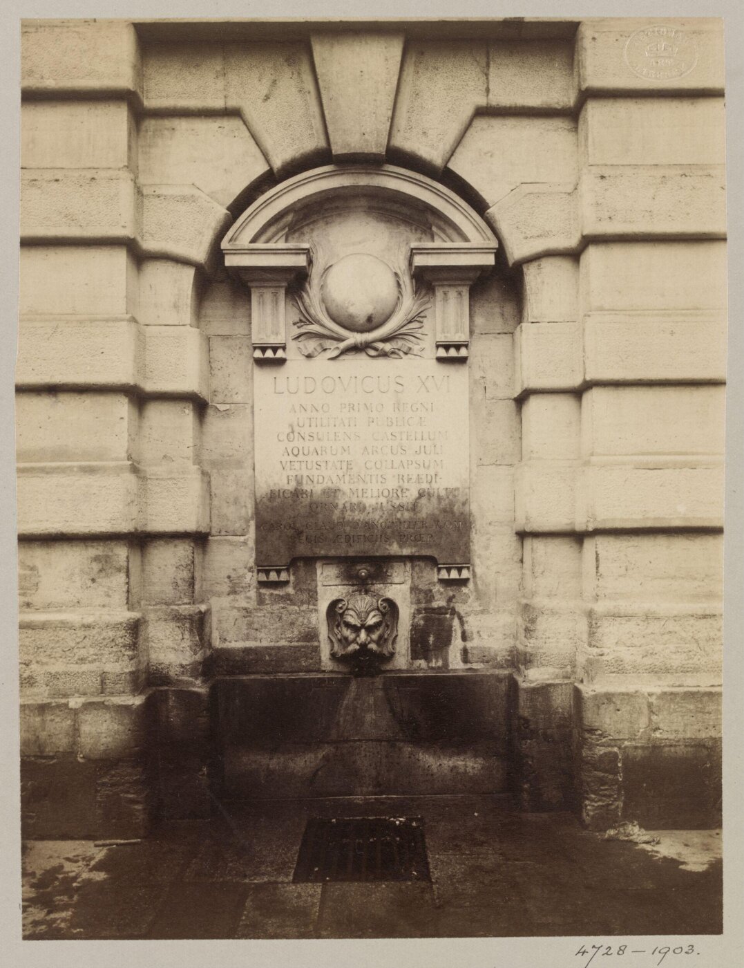 Atget, Jean-Eugène-Auguste, Fountain, Rue de l'Arbre Sec, Paris, France
