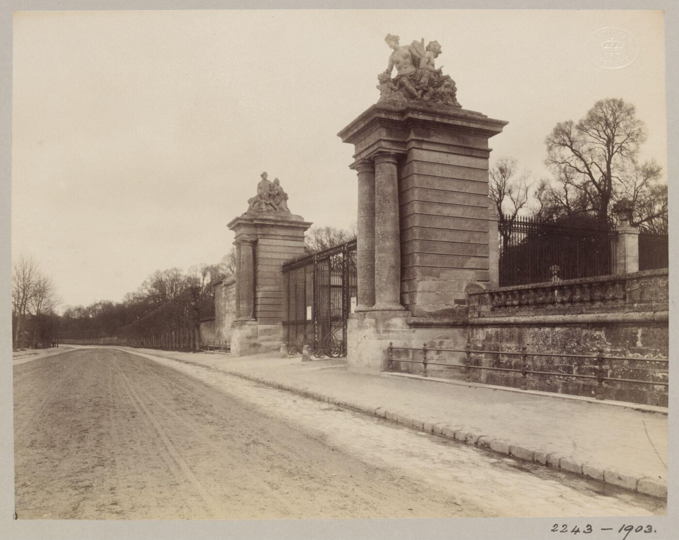Atget, Jean-Eugène-Auguste, Entrance Gates, Versailles, France