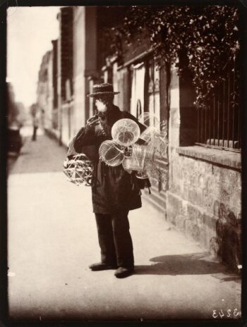 Marchand de paniers de fil de fer