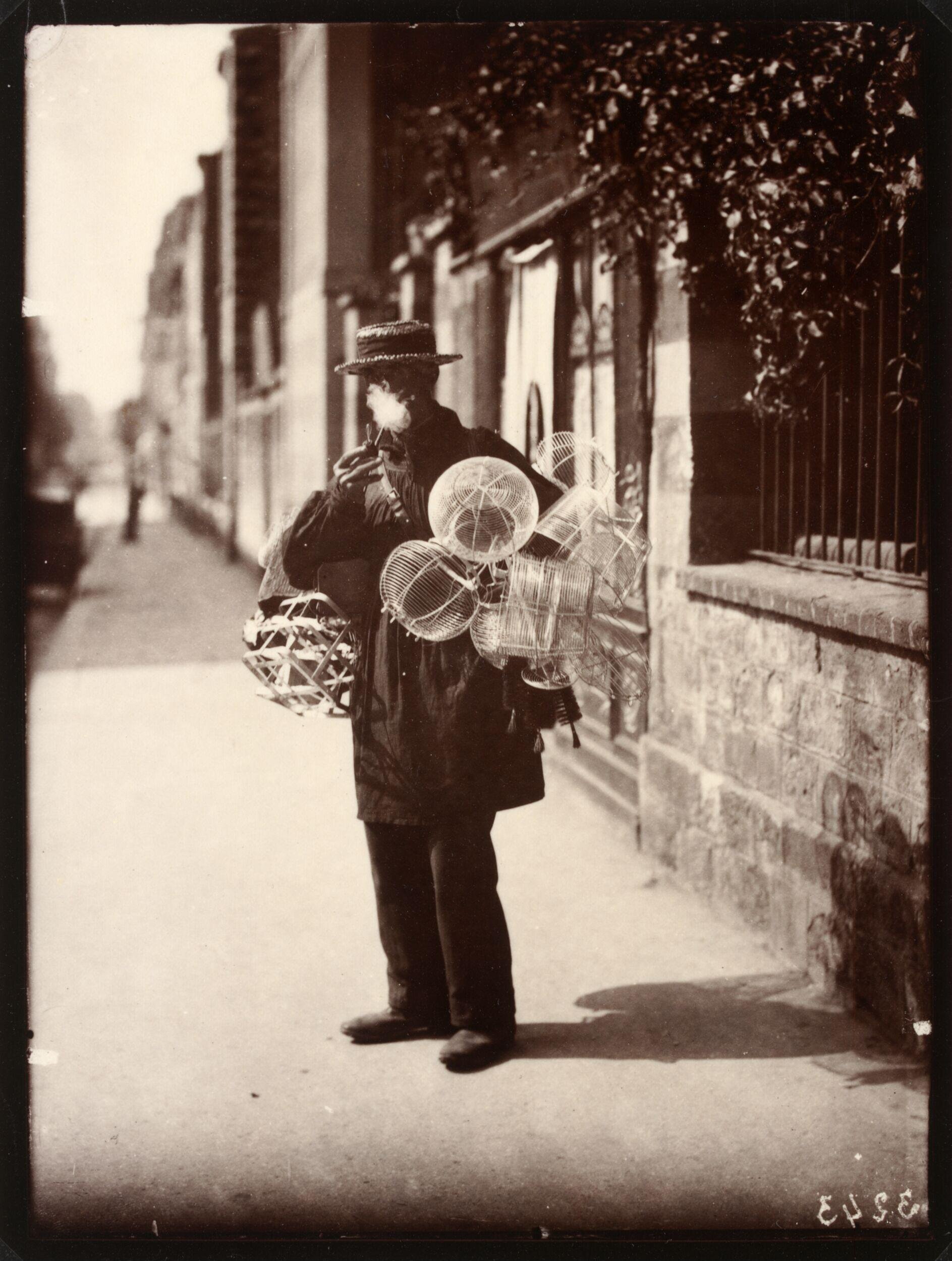Marchand de paniers de fil de fer