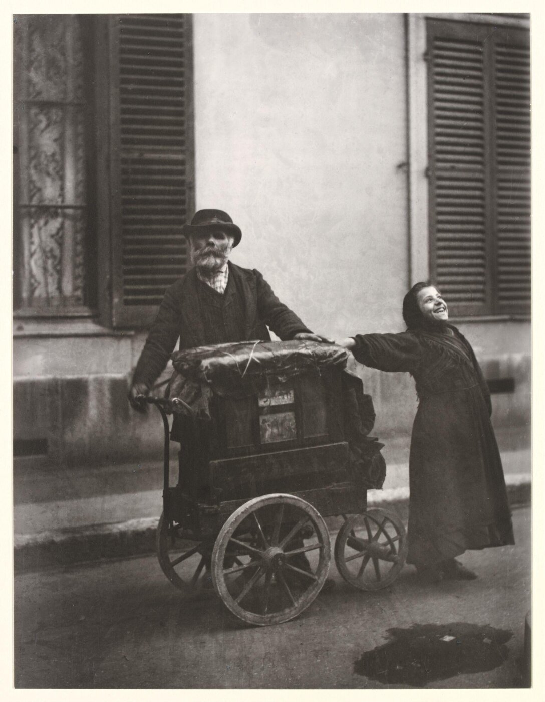 Atget, Jean-Eugène-Auguste, Street Musicians