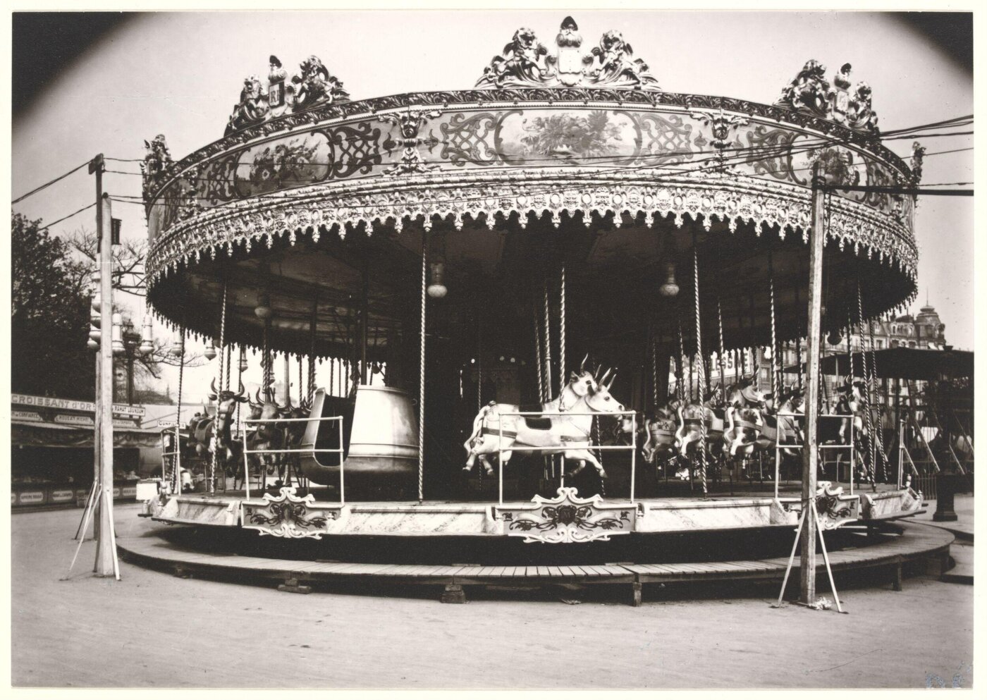 Atget, Jean-Eugène-Auguste, Carrousel
