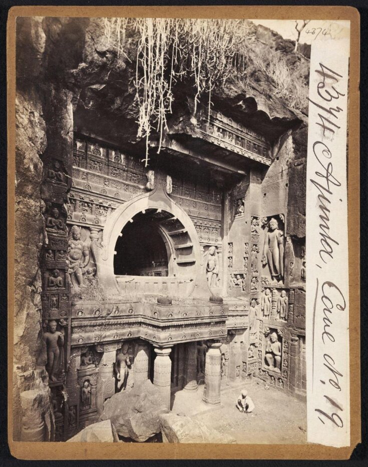 Ajinta Cave No. 19 top image
