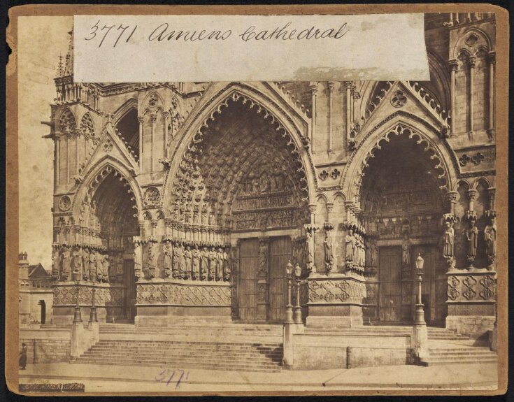 Amiens Cathedral top image