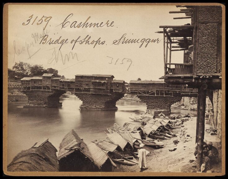 Cashmere.  Bridge of Shops.  Srinuggur top image