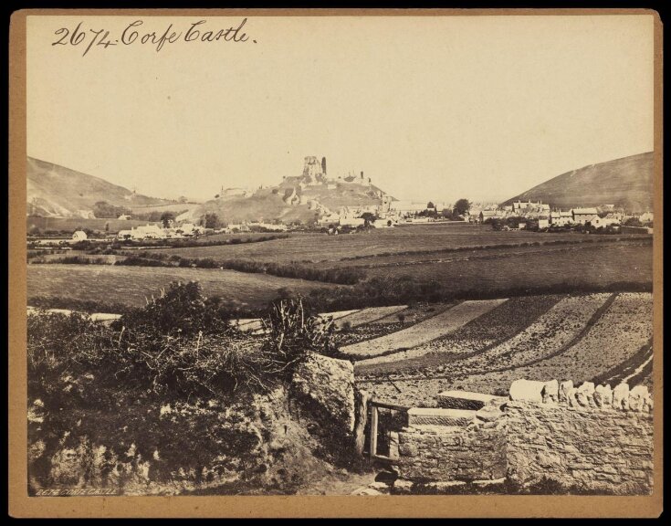 Corfe Castle top image