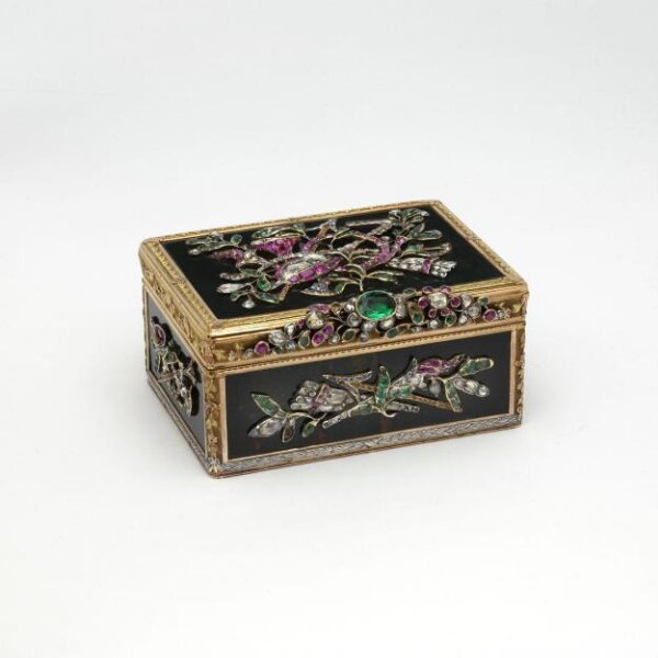 Snuffbox | Unknown | V&A Explore The Collections