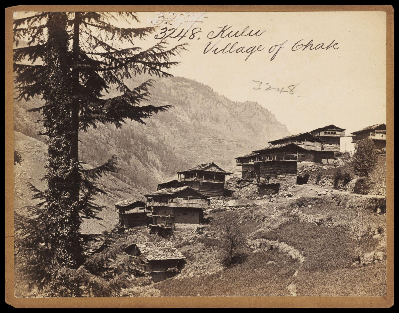Francis Frith, Kulu. Village of Chak