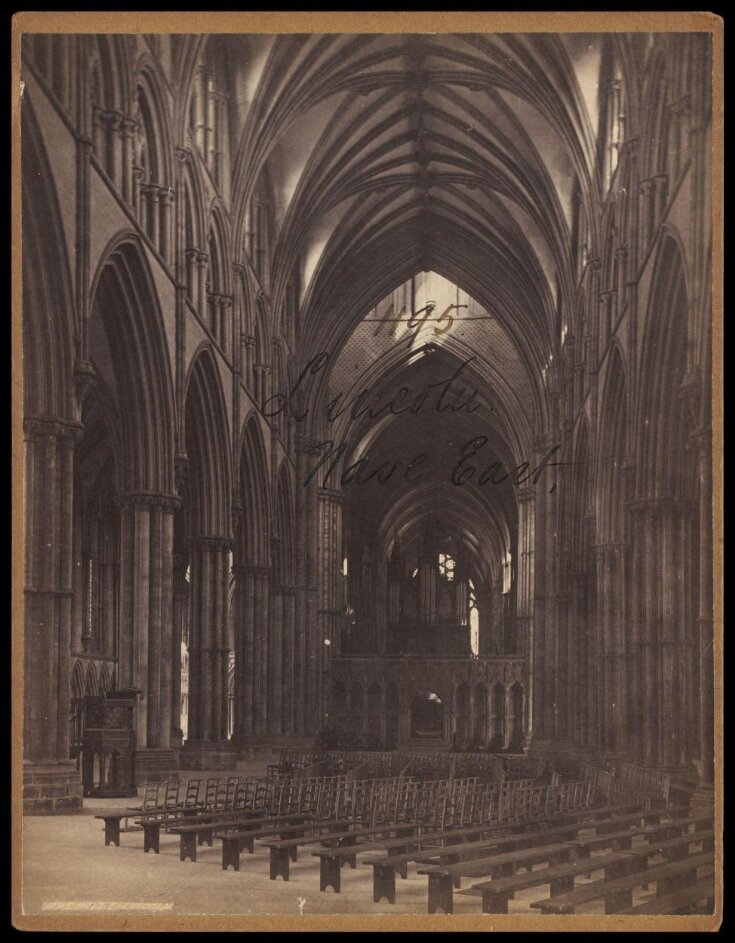 Lincoln.  Nave East top image