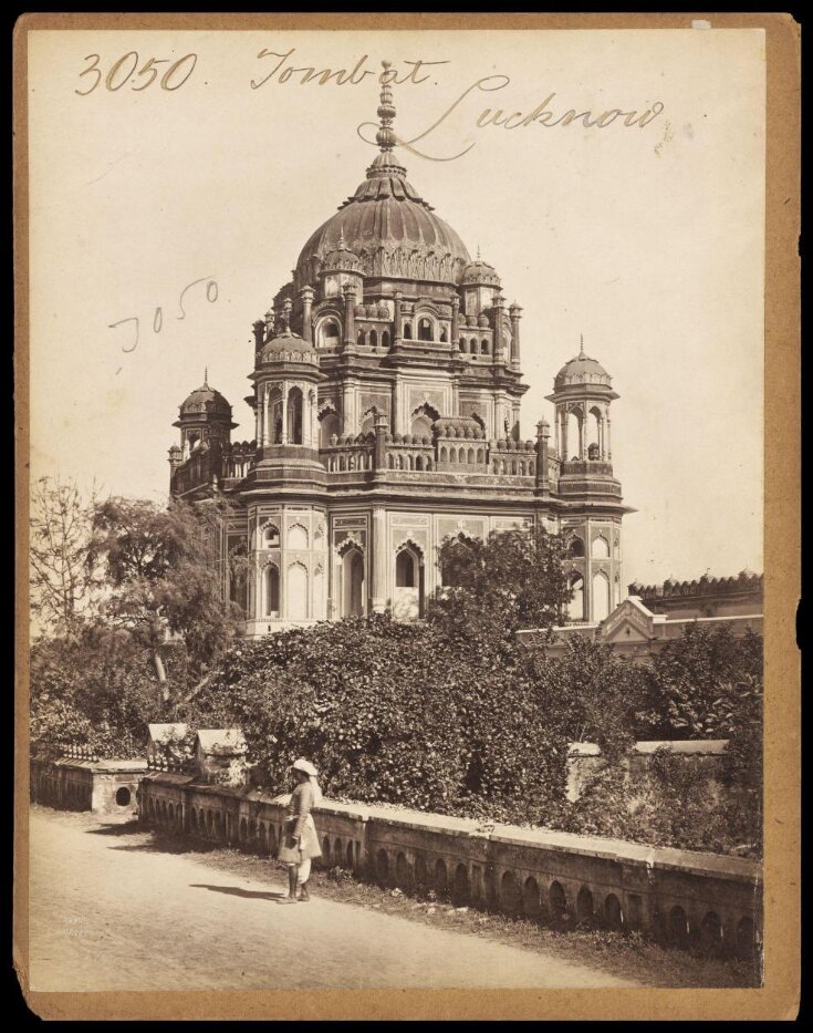 Tomb at Lucknow top image