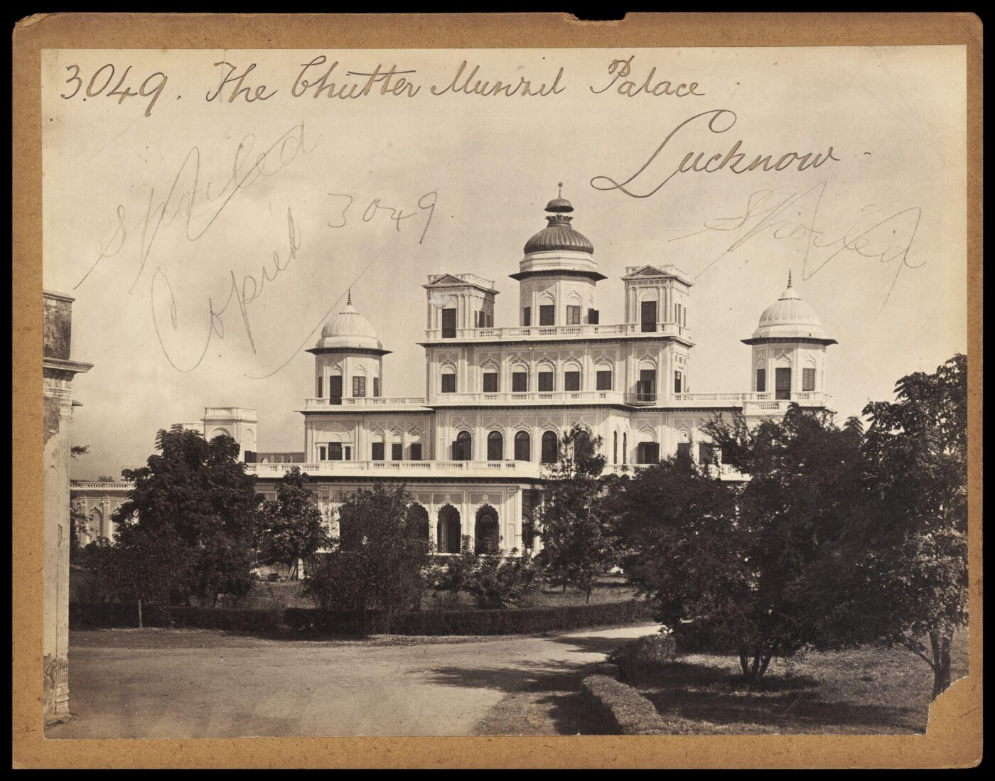 Francis Frith, Chutter Munzil Palace