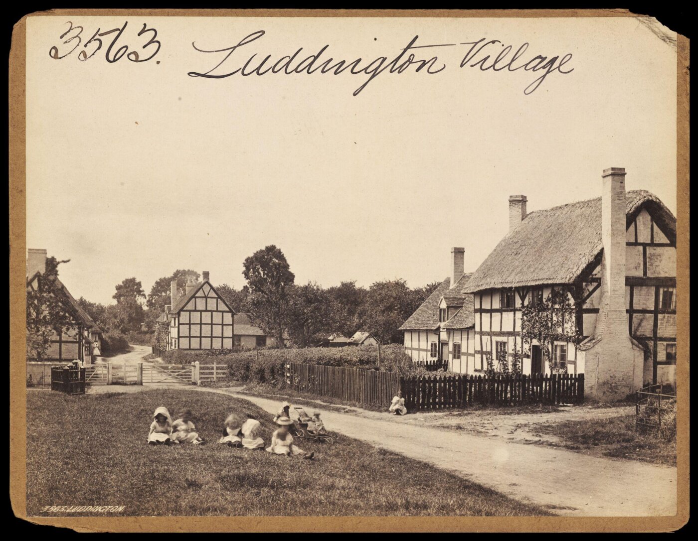 Francis Frith, Luddington Village