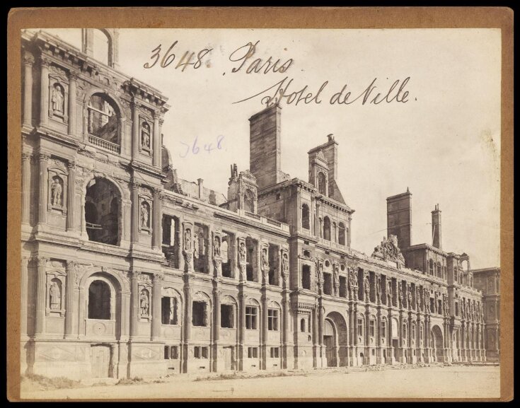 Paris.  Hotel de Ville top image