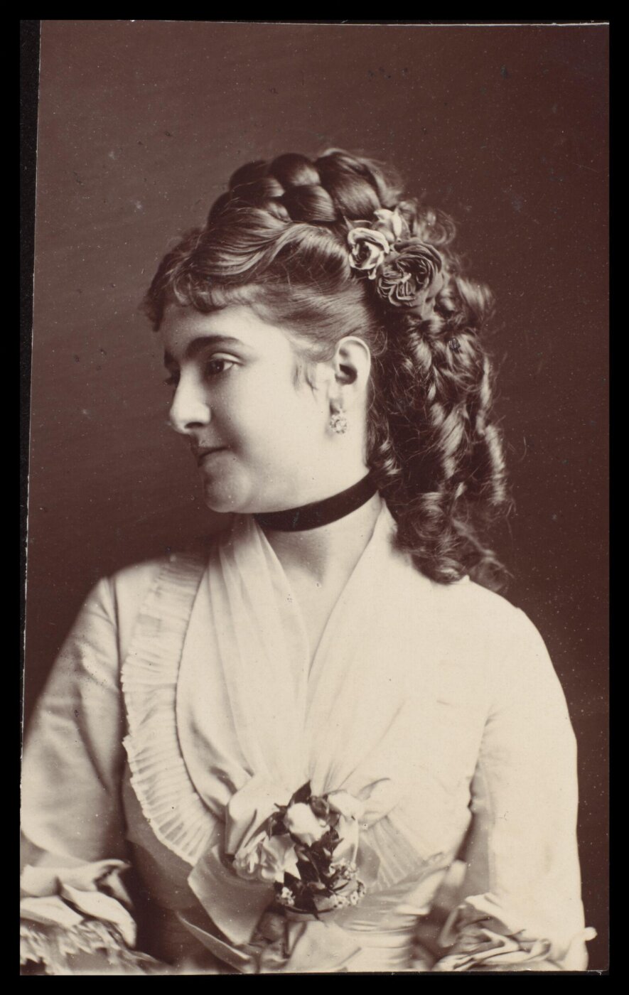 London Stereoscopic and Photographic Company, Guy Little Theatrical Photograph