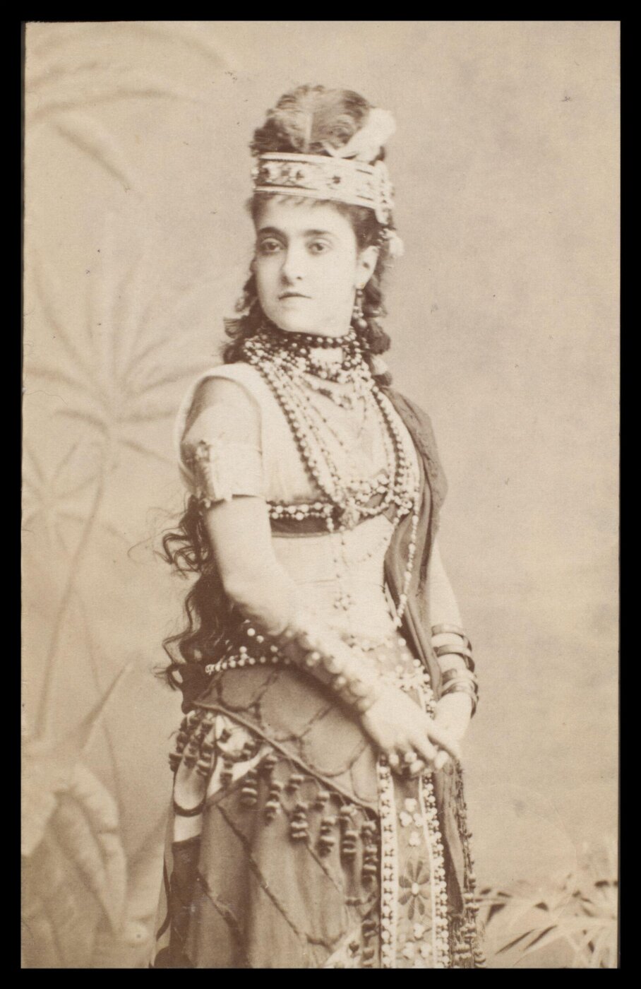 London Stereoscopic and Photographic Company, Guy Little Theatrical Photograph