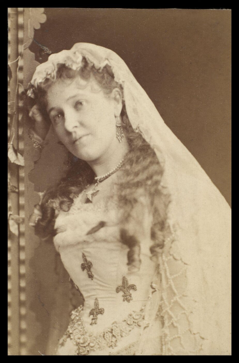 London Stereoscopic and Photographic Company, Guy Little Theatrical Photograph