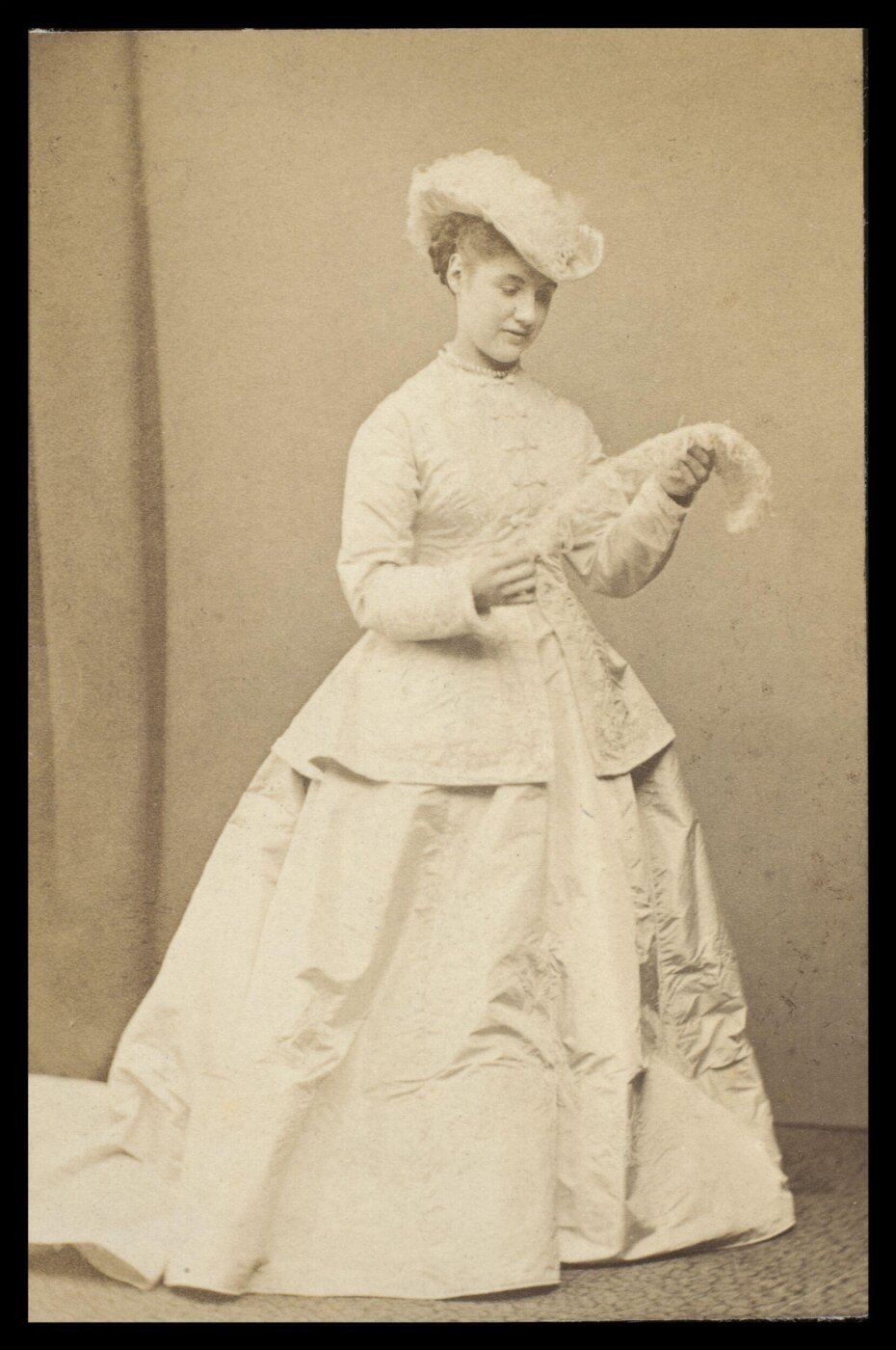 London Stereoscopic and Photographic Company, Guy Little Theatrical Photograph