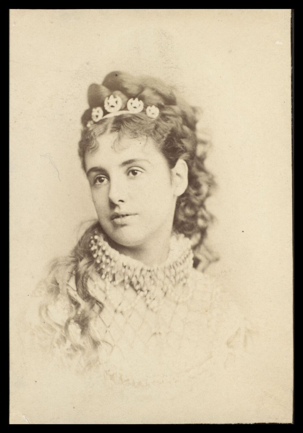 London Stereoscopic and Photographic Company, Guy Little Theatrical Photograph