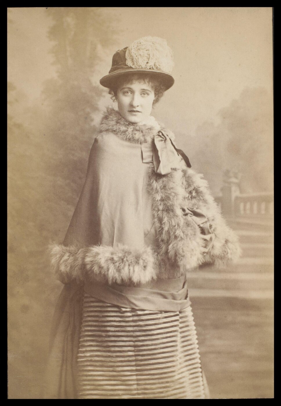 Elliott & Fry, Guy Little Theatrical Photograph