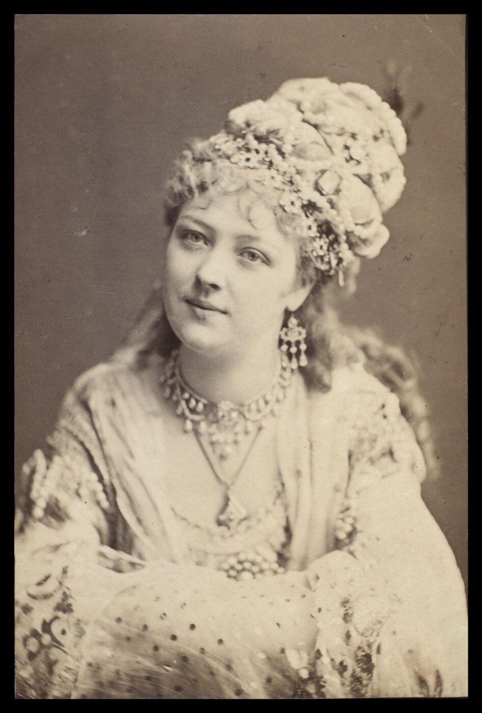 London Stereoscopic and Photographic Company, Guy Little Theatrical Photograph