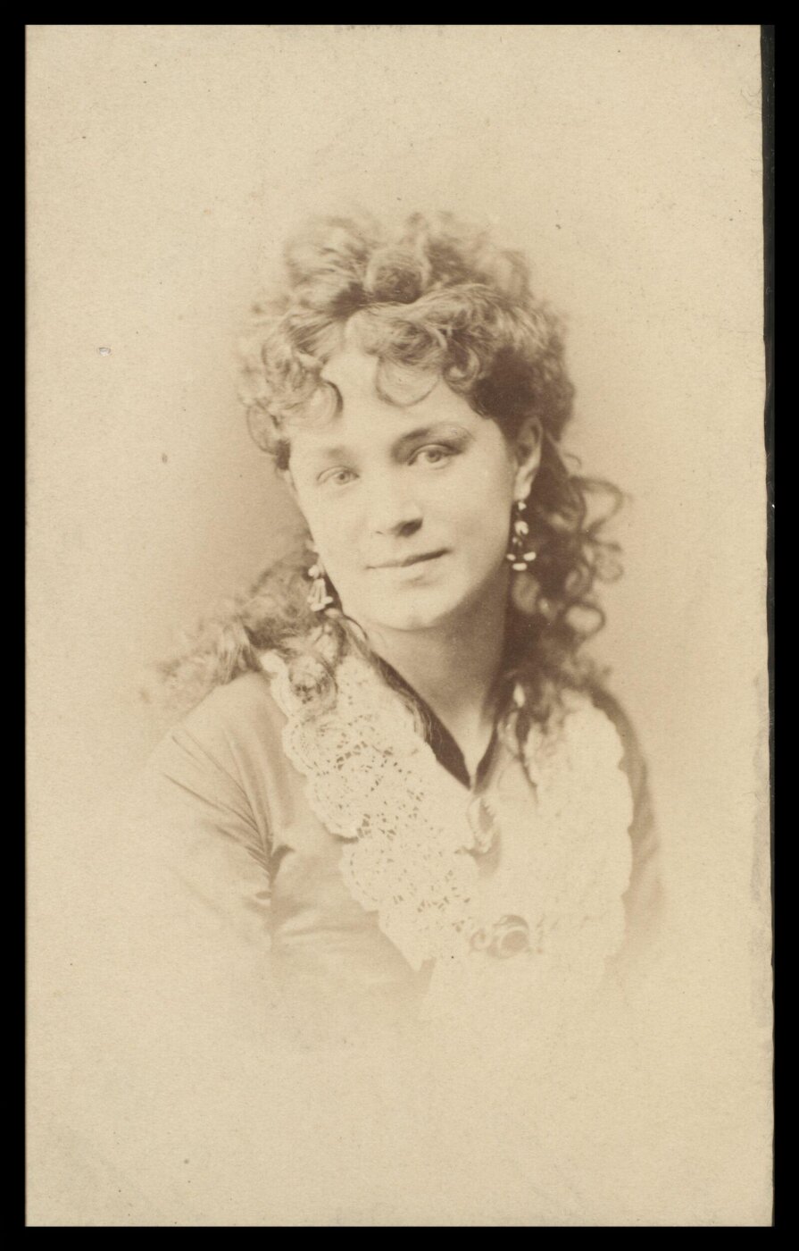 London Stereoscopic and Photographic Company, Guy Little Theatrical Photograph
