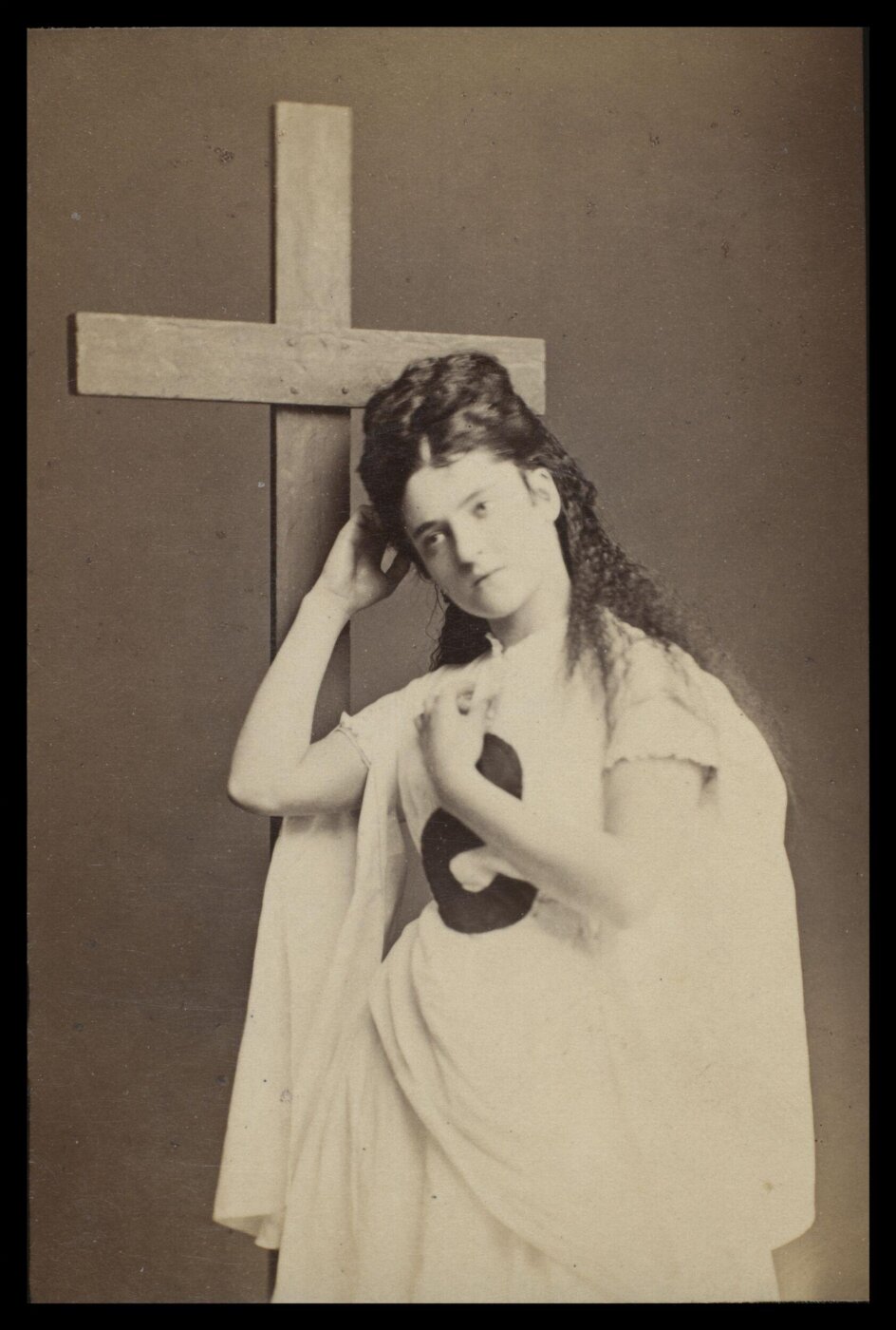 London Stereoscopic and Photographic Company, Guy Little Theatrical Photograph