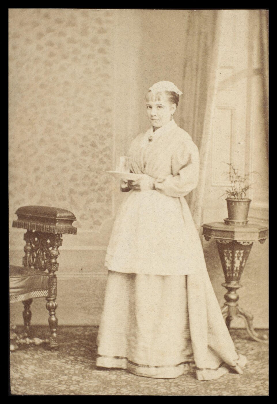 London Stereoscopic and Photographic Company, Guy Little Theatrical Photograph