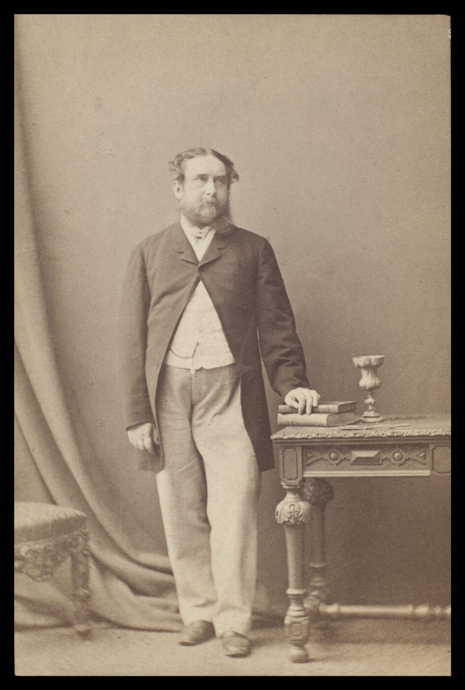 London Stereoscopic and Photographic Company, Guy Little Theatrical Photograph