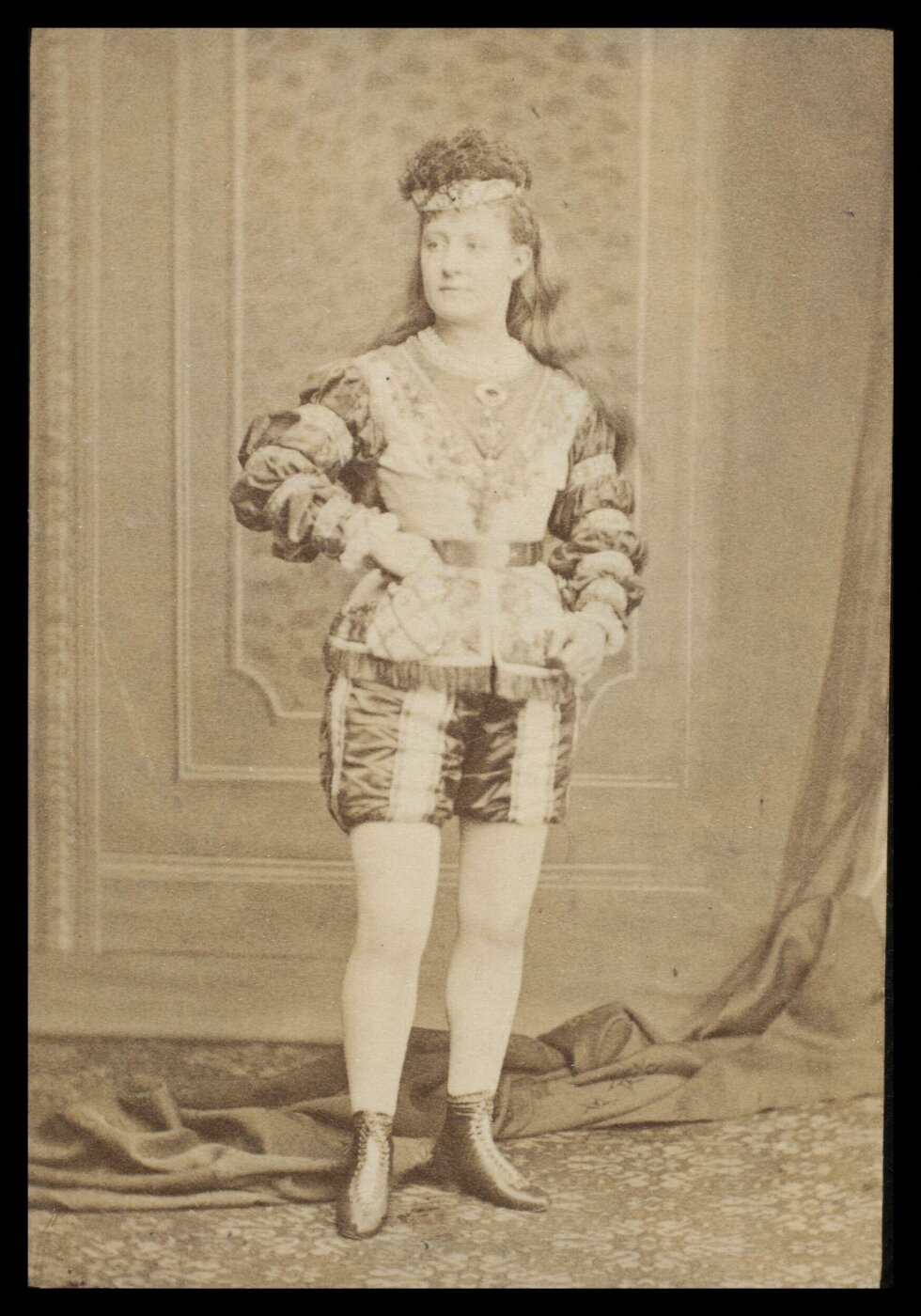 London Stereoscopic and Photographic Company, Guy Little Theatrical Photograph