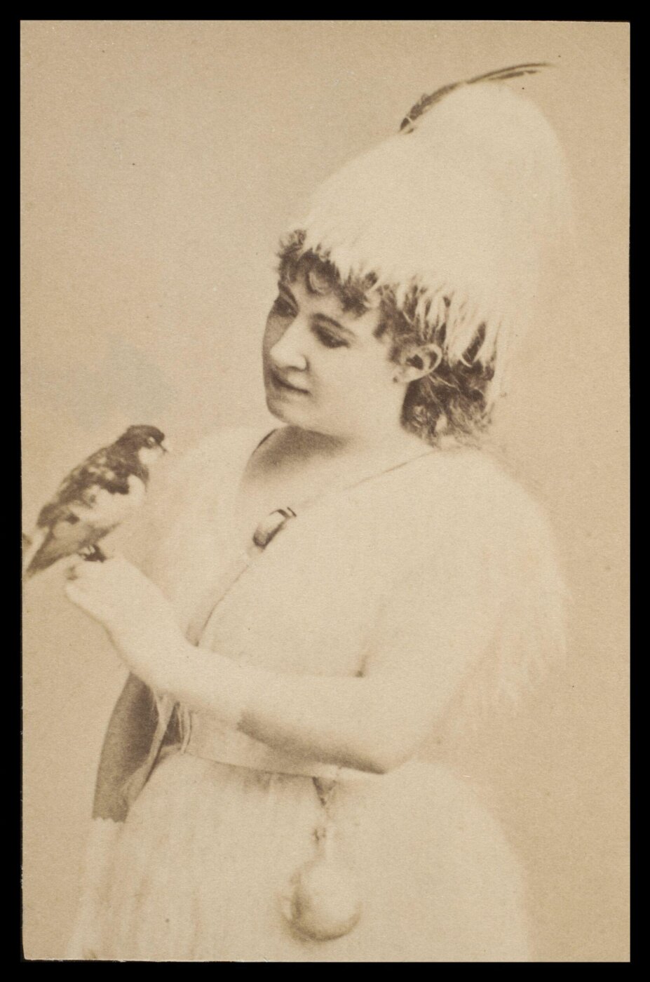 London Stereoscopic and Photographic Company, Guy Little Theatrical Photograph