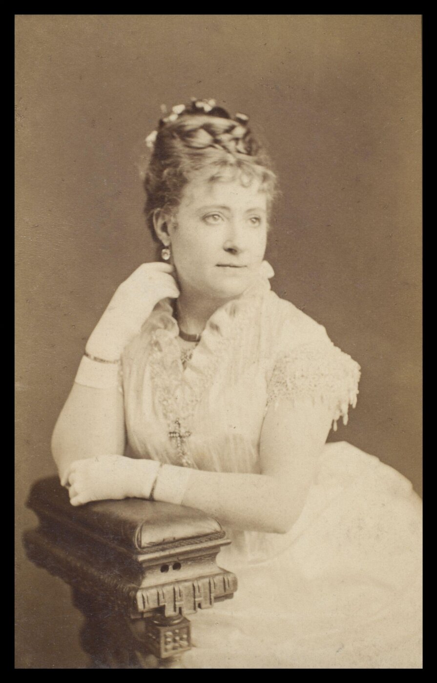 London Stereoscopic and Photographic Company, Guy Little Theatrical Photograph