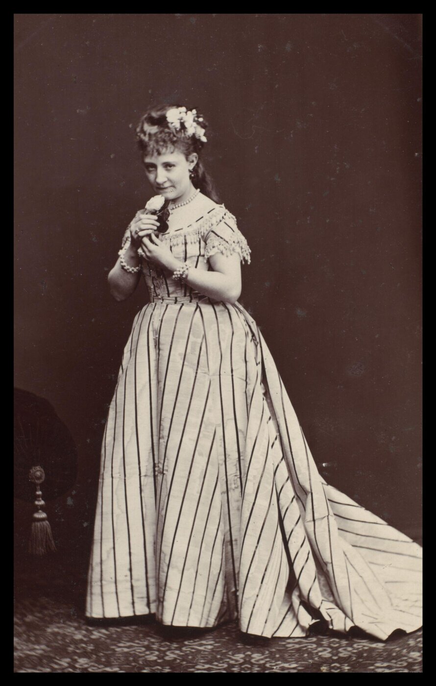 London Stereoscopic and Photographic Company, Guy Little Theatrical Photograph