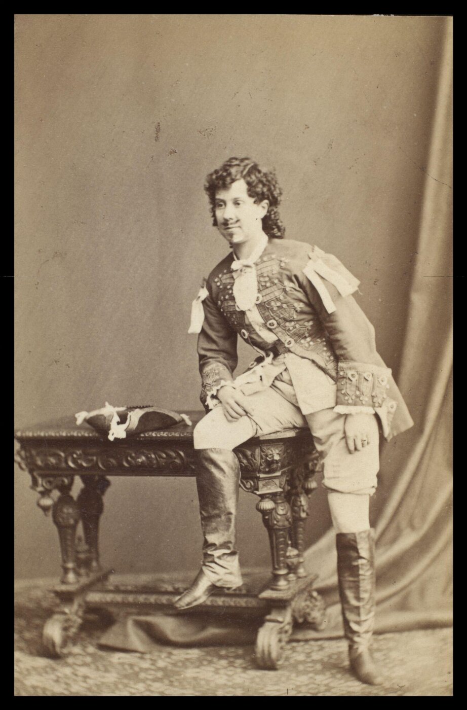 London Stereoscopic and Photographic Company, Guy Little Theatrical Photograph