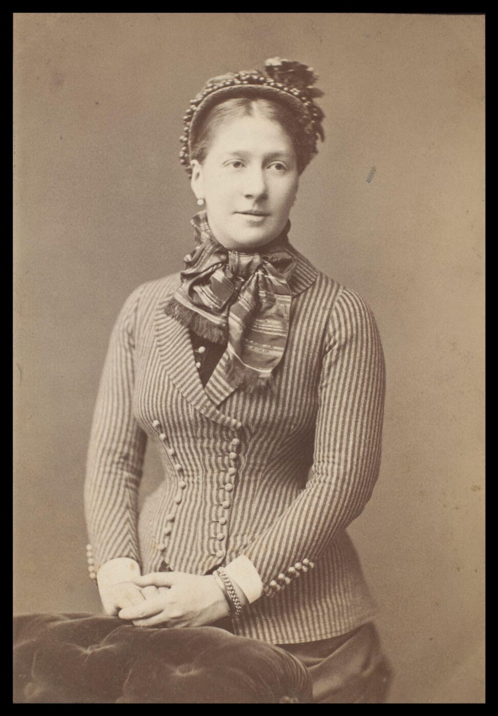 London Stereoscopic and Photographic Company, Guy Little Theatrical Photograph