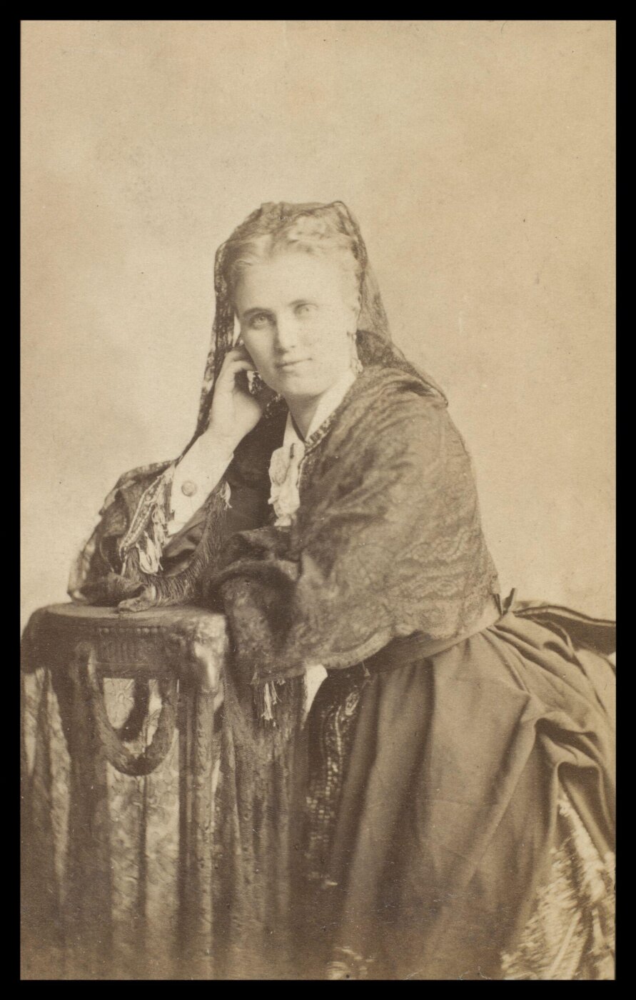 London Stereoscopic and Photographic Company, Guy Little Theatrical Photograph
