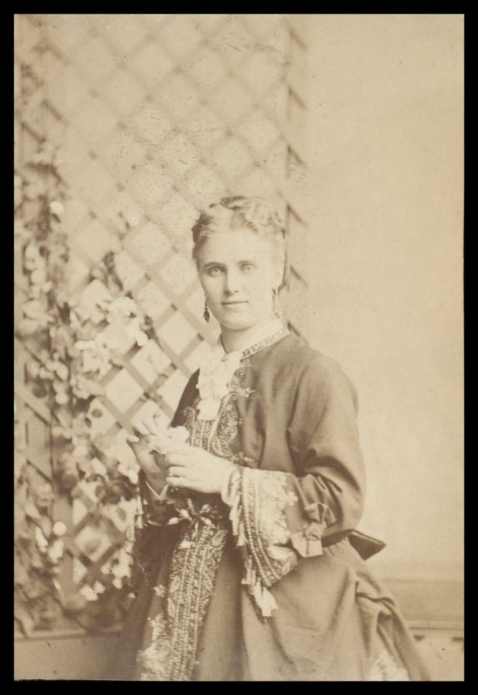 London Stereoscopic and Photographic Company, Guy Little Theatrical Photograph