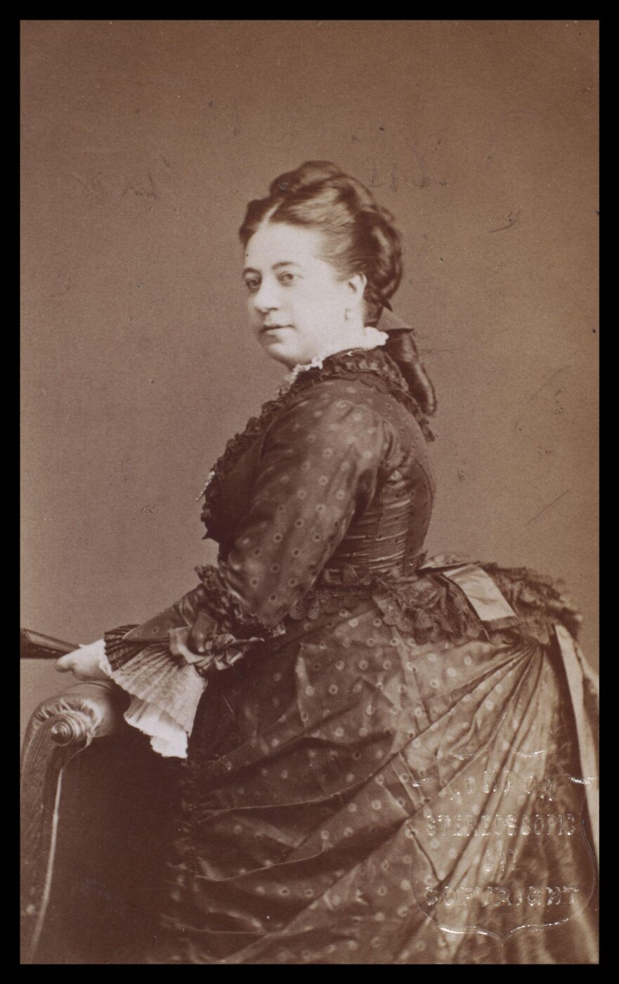 London Stereoscopic and Photographic Company, Guy Little Theatrical Photograph