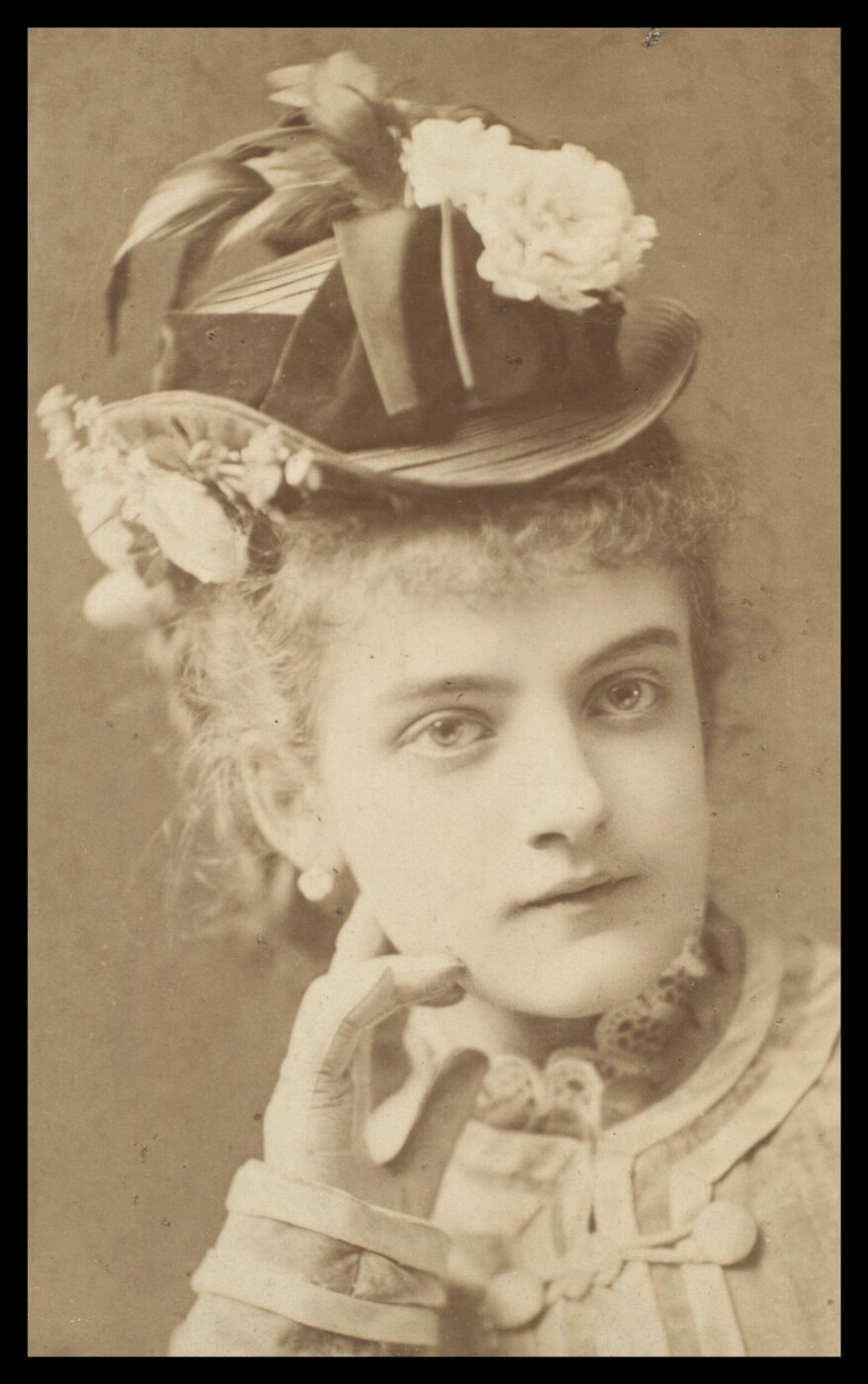 London Stereoscopic and Photographic Company, Guy Little Theatrical Photograph