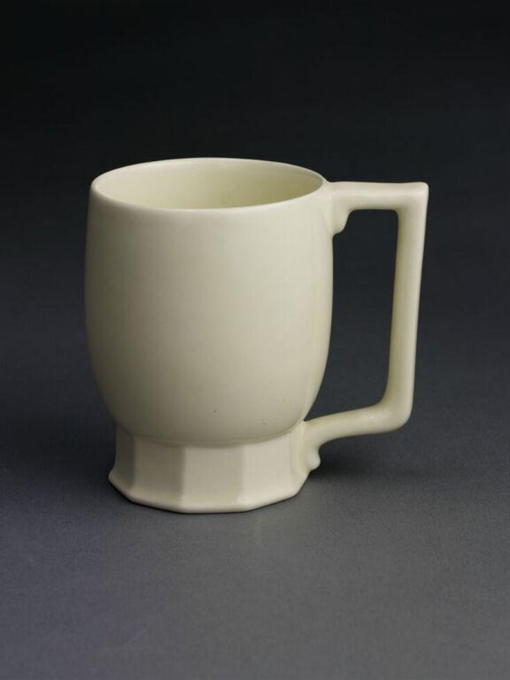 Mug top image