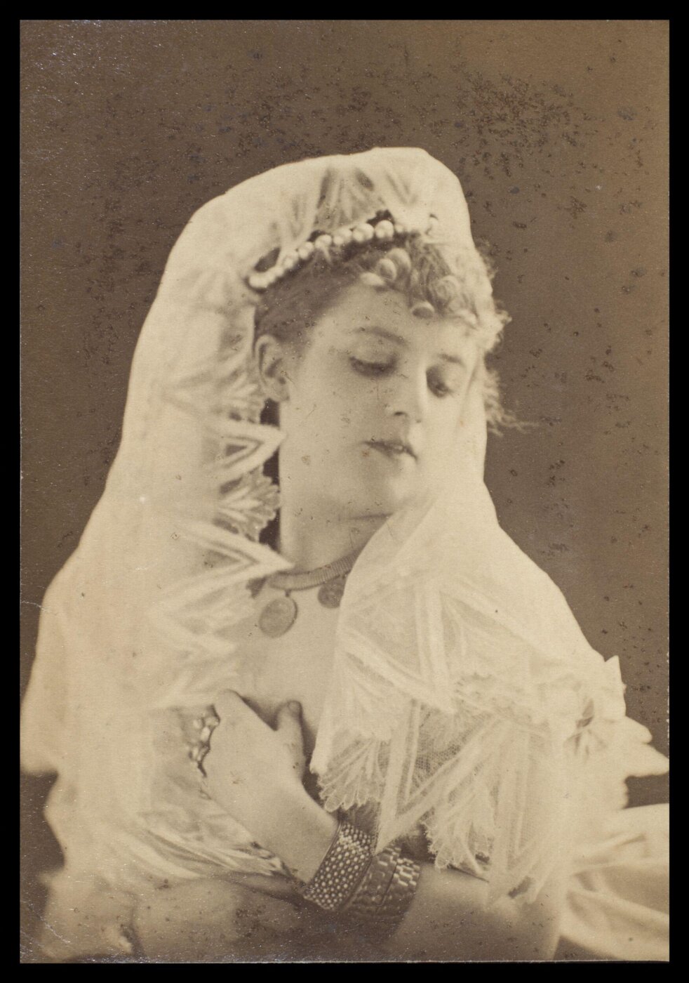 London Stereoscopic and Photographic Company, Guy Little Theatrical Photograph