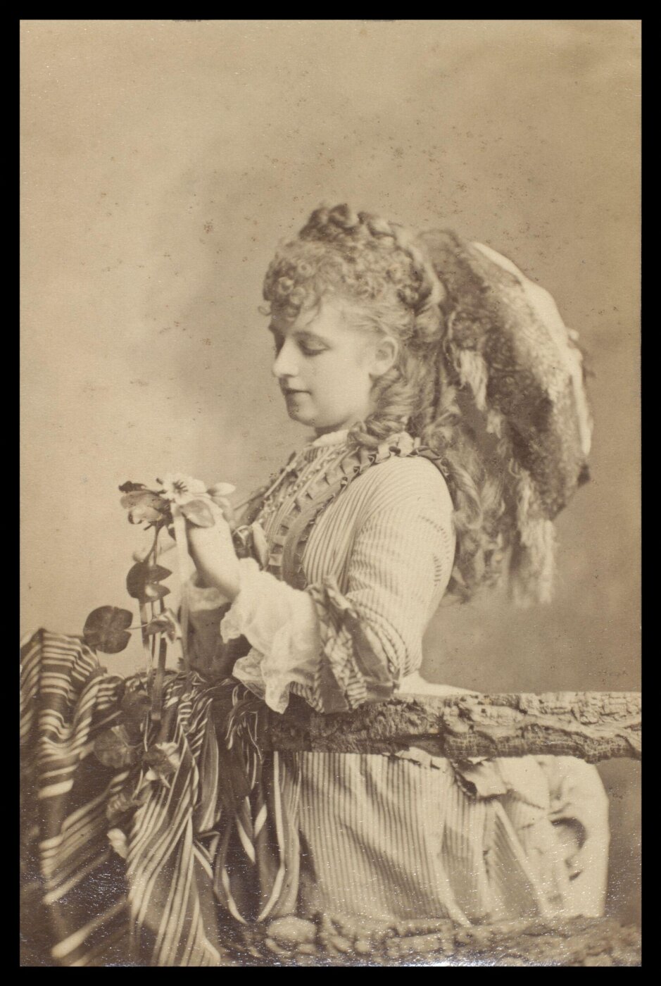 London Stereoscopic and Photographic Company, Guy Little Theatrical Photograph