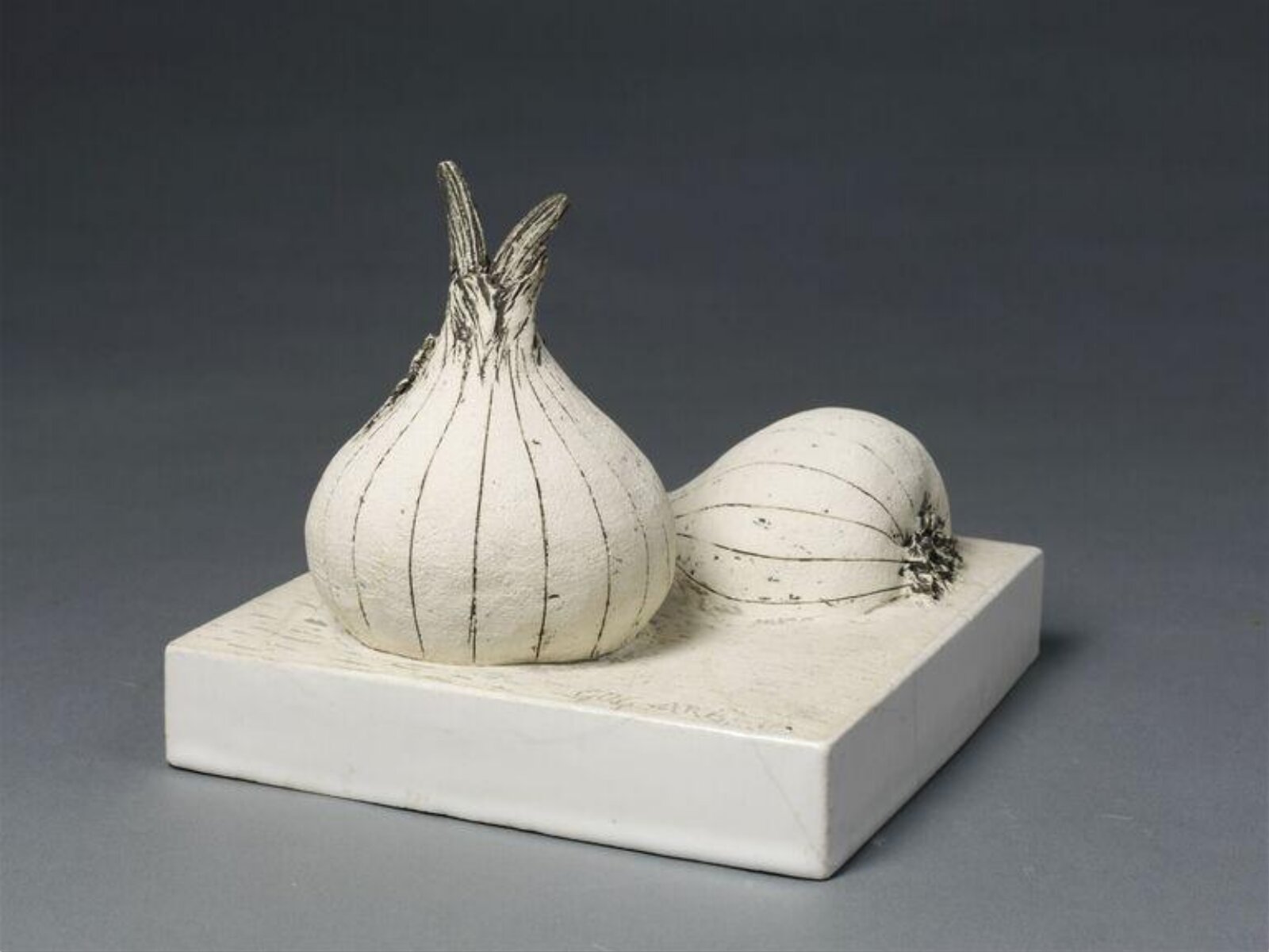 Sipulit, Gunvor Olin-Grönqvist, ca. 1982-1984