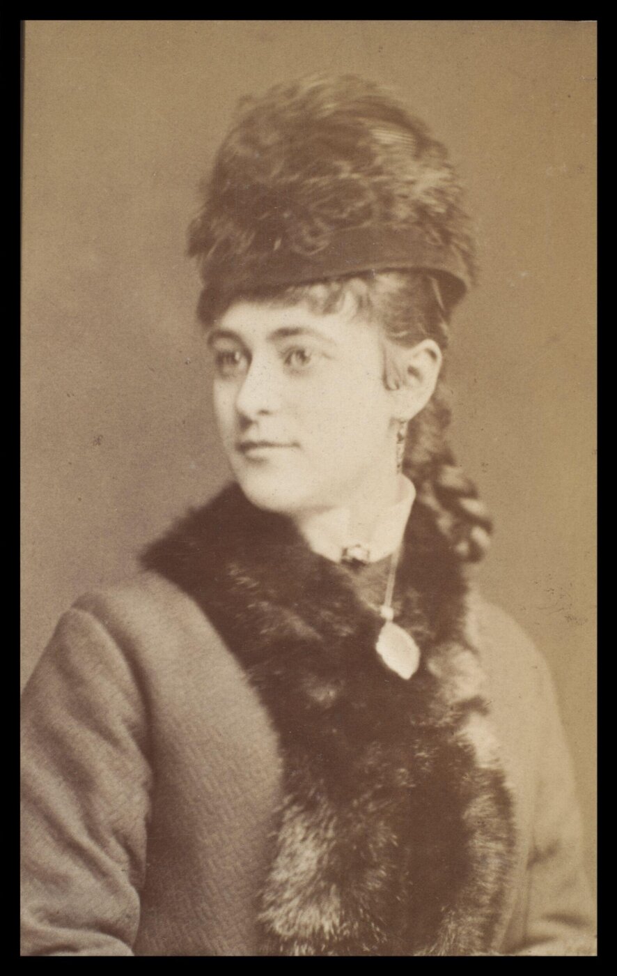 London Stereoscopic and Photographic Company, Guy Little Theatrical Photograph
