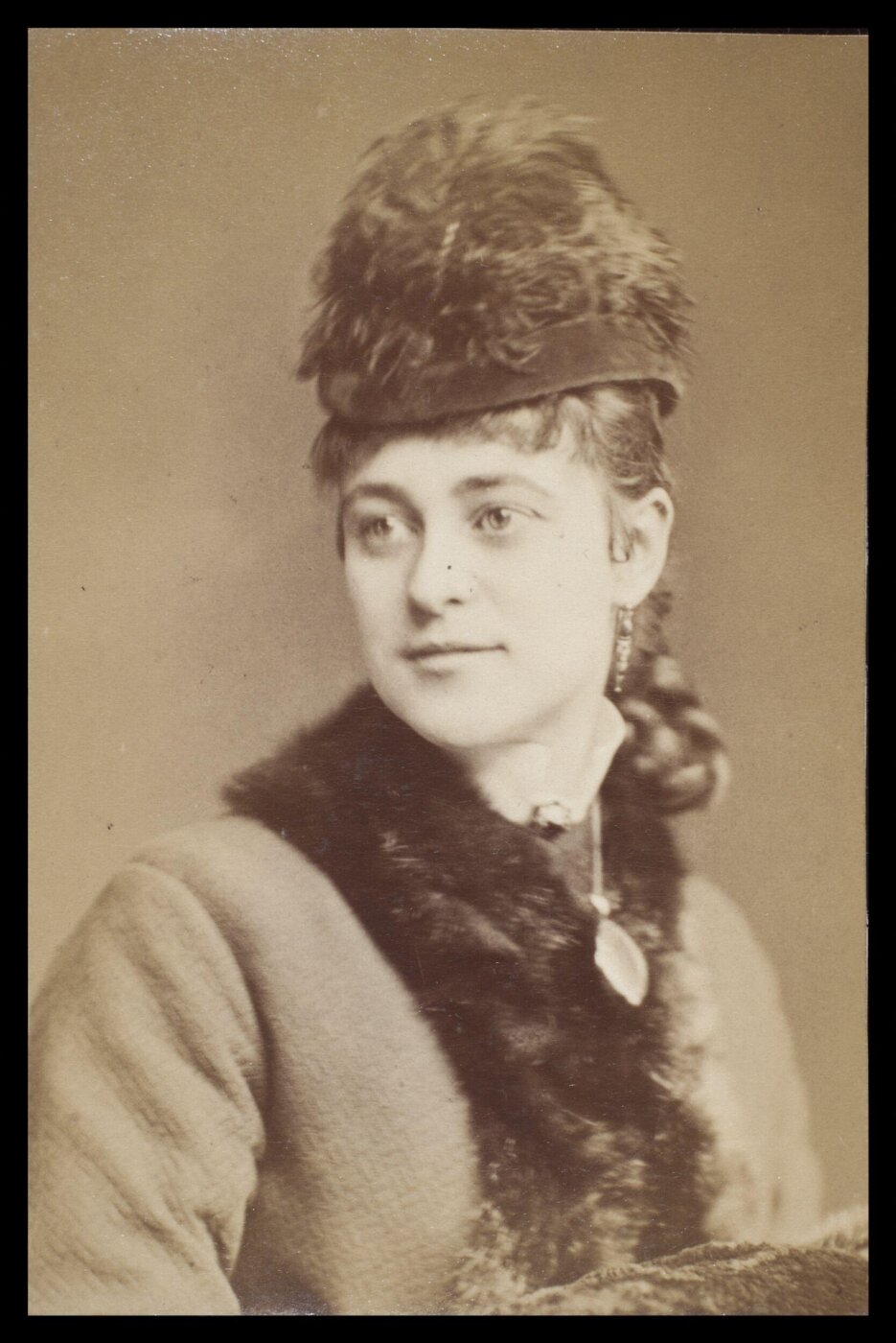 London Stereoscopic and Photographic Company, Guy Little Theatrical Photograph