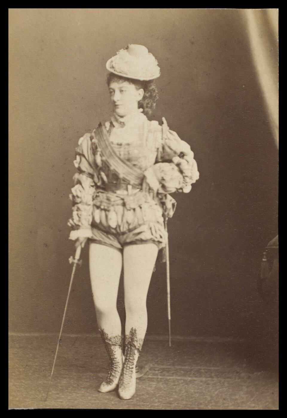 London Stereoscopic and Photographic Company, Guy Little Theatrical Photograph