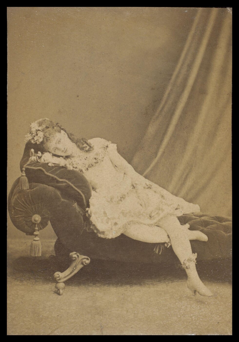 London Stereoscopic and Photographic Company, Guy Little Theatrical Photograph