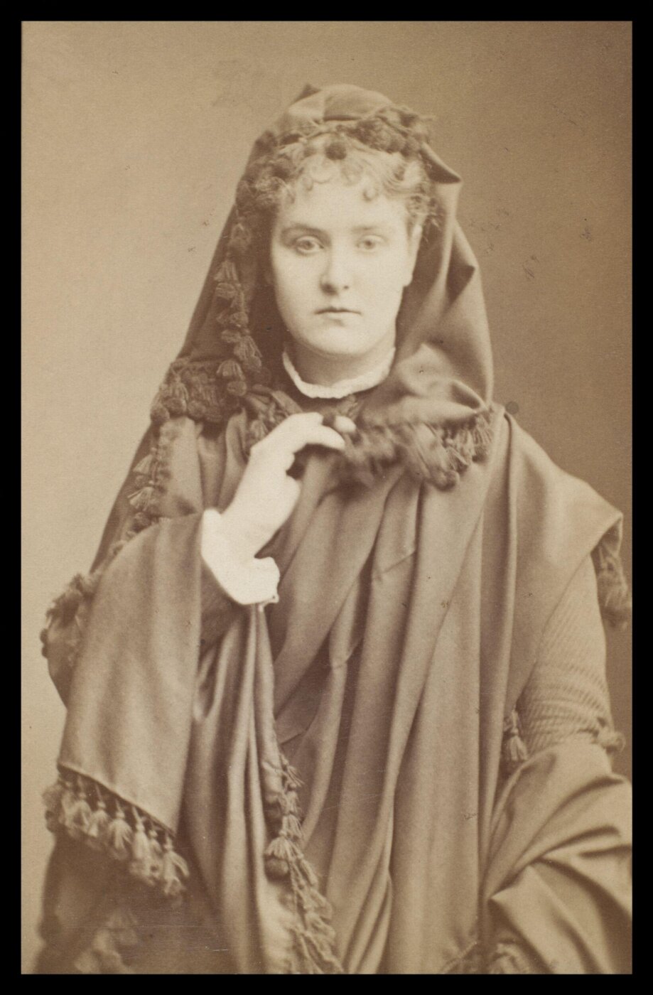 London Stereoscopic and Photographic Company, Guy Little Theatrical Photograph