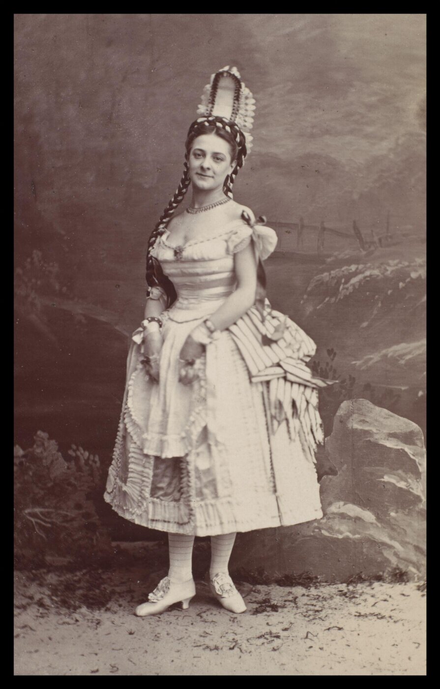 London Stereoscopic and Photographic Company, Guy Little Theatrical Photograph