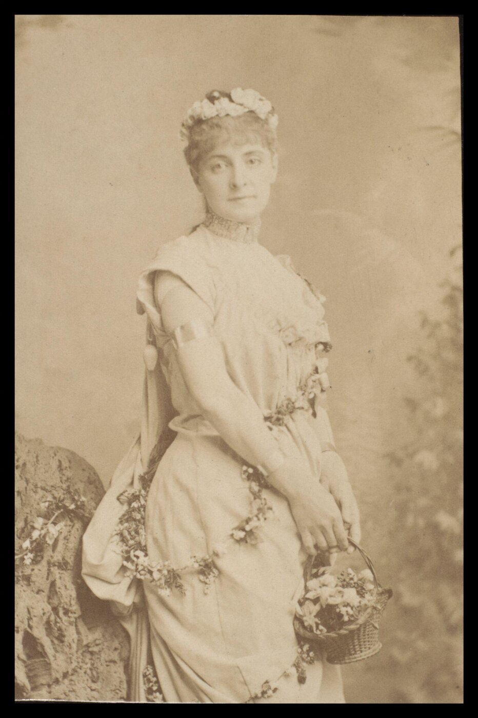 London Stereoscopic and Photographic Company, Guy Little Theatrical Photograph