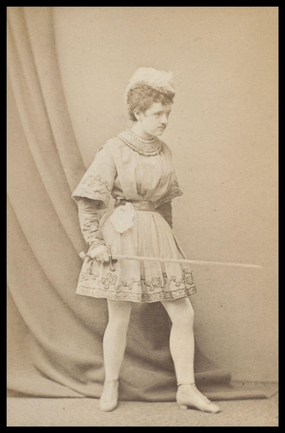London Stereoscopic and Photographic Company, Guy Little Theatrical Photograph